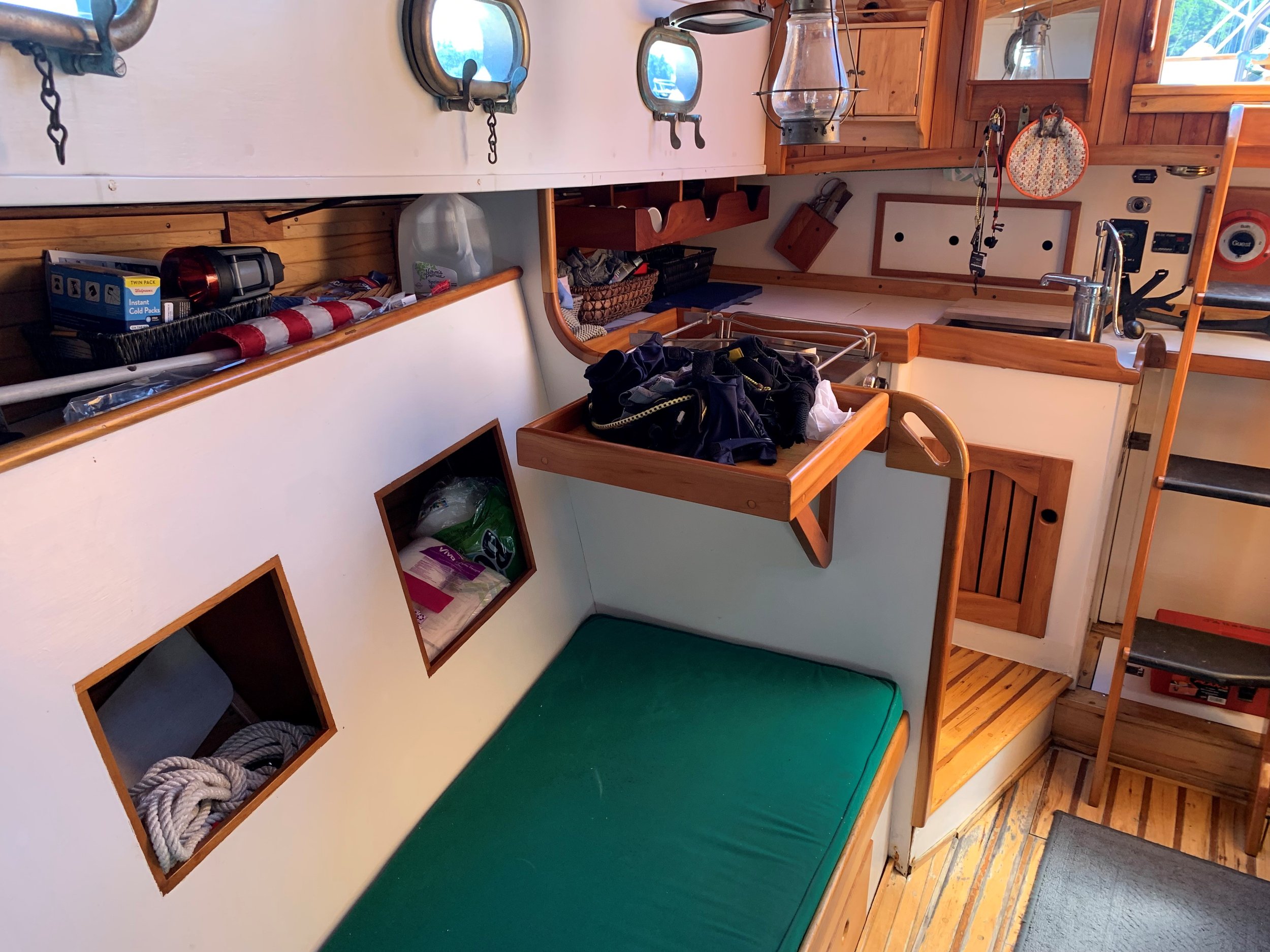 Jabberwocky, 1981, Jarvis Newman Dictator Friendship Sloop, 31